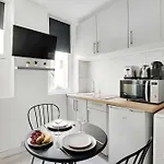 Amazing Studio In The Heart Of The Marais